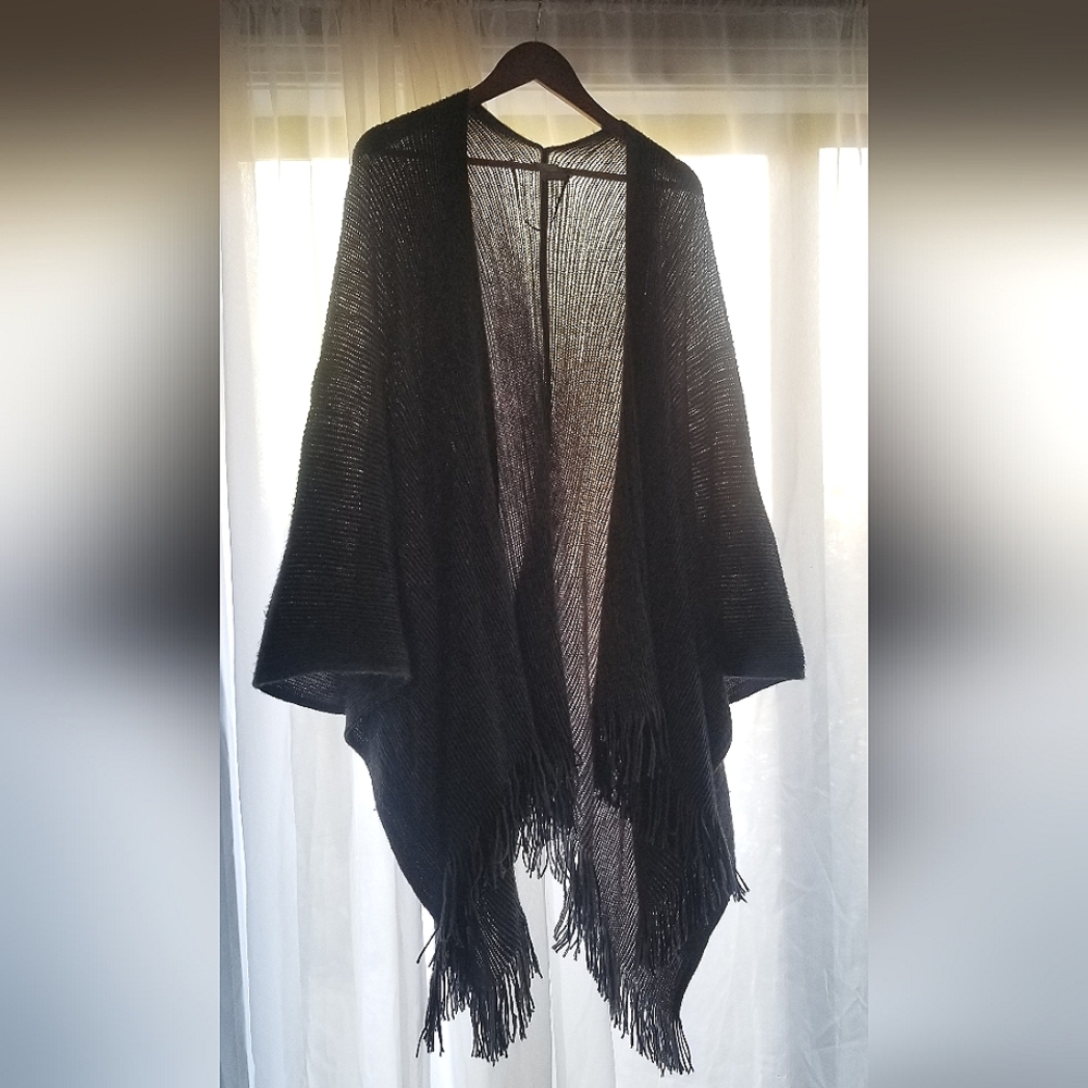 Vince Camuto Gray Knit Shawl